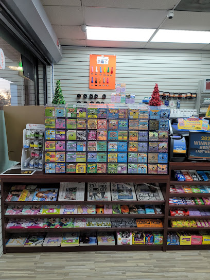 Card fanatics & Gifts / Shipping center UPS.FEDEX.USPS — card shop in Hauppauge, New York