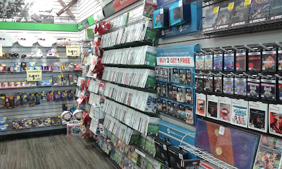 GameStop — TCG Shop in Roseville, Michigan