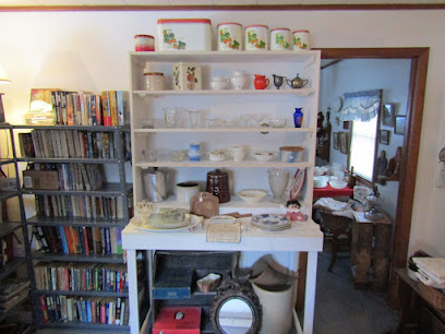 Kelley's Korner Antiques and Collectibles — card shop in Hammondsport, New York
