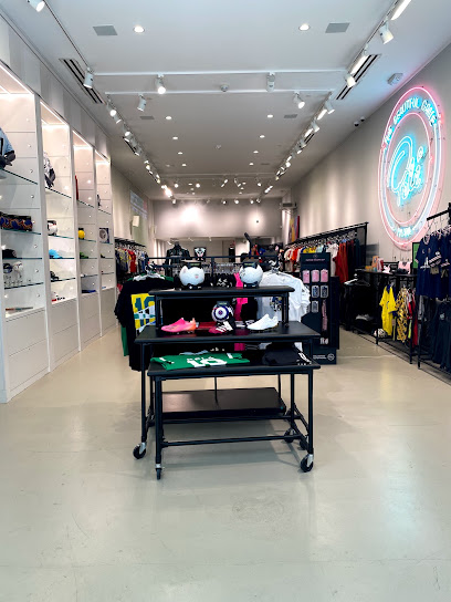 Pelé Soccer - Miami Beach — card shop in Miami Beach, Florida