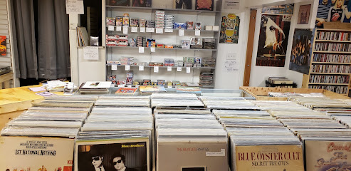 Revolution Records — card shop in Torrington, Connecticut